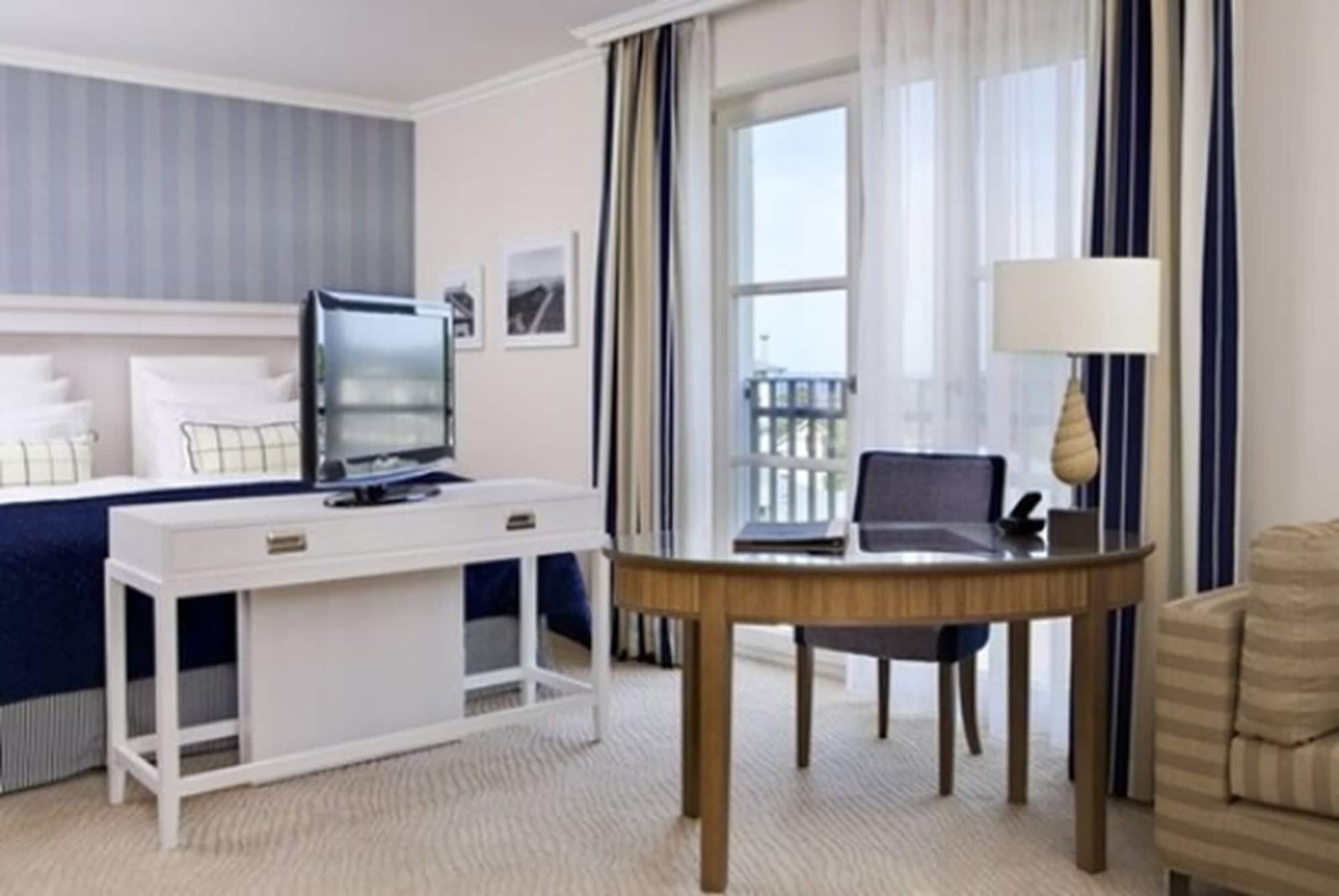 Steigenberger Grandhotel & Spa Heringsdorf Bagian luar foto A room at the hotel