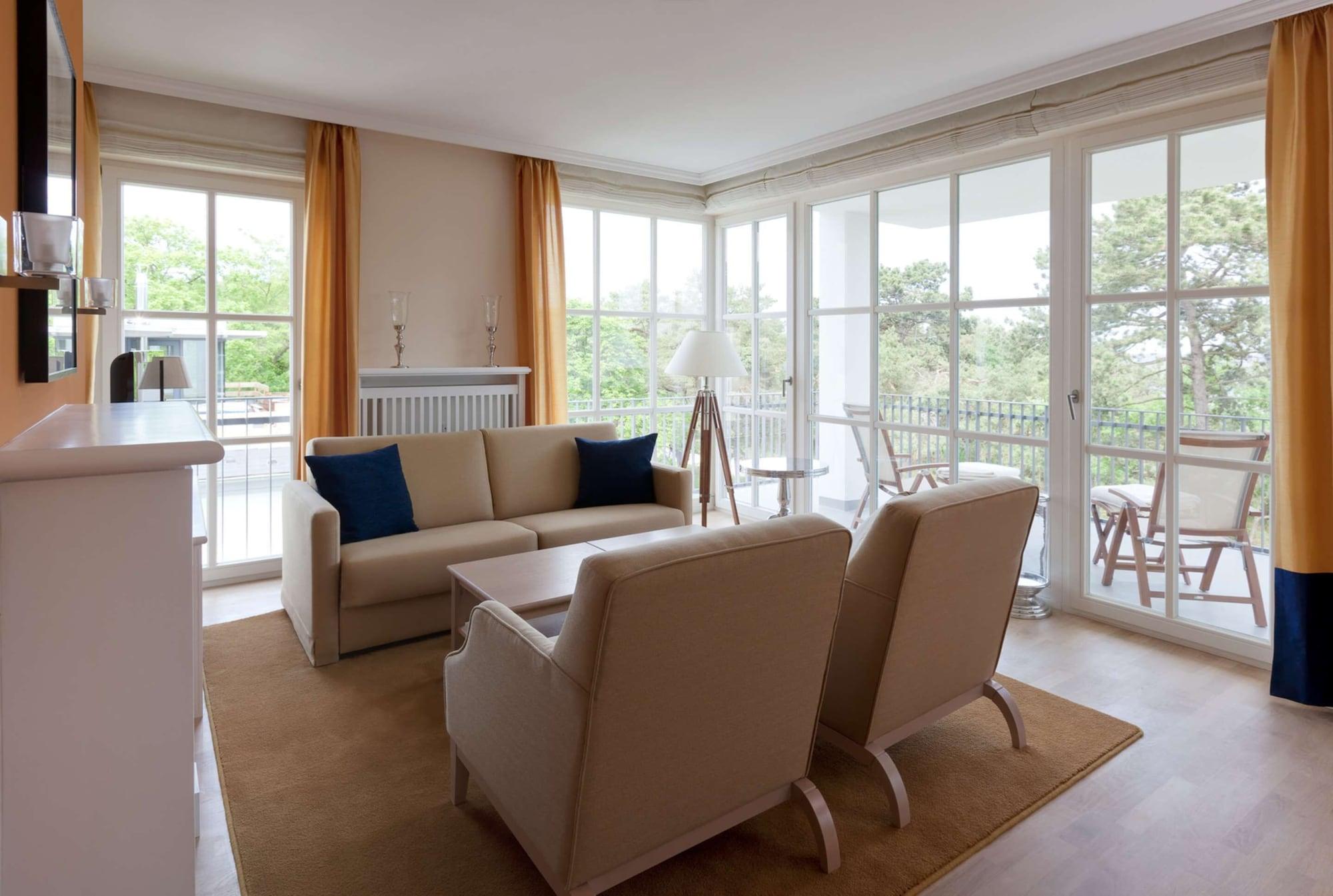 Steigenberger Grandhotel & Spa Heringsdorf Bagian luar foto A living room