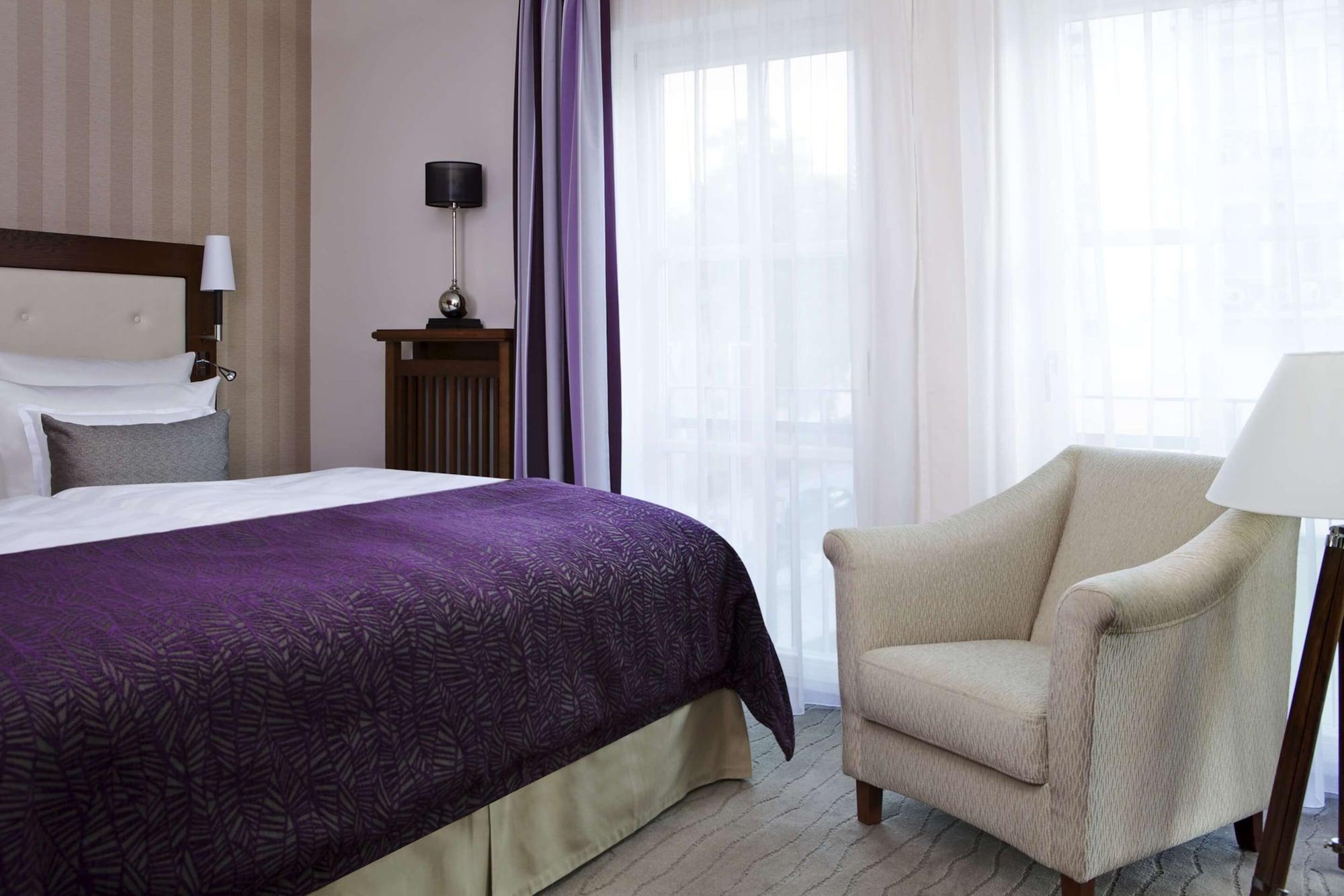 Steigenberger Grandhotel & Spa Heringsdorf Bagian luar foto A bedroom