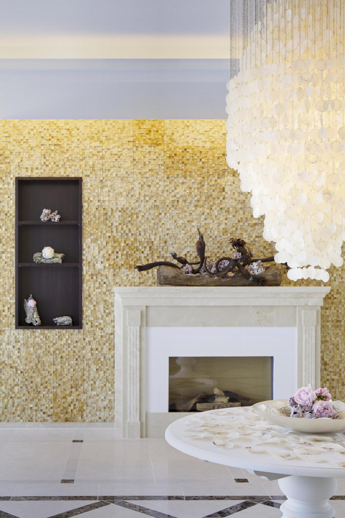 Steigenberger Grandhotel & Spa Heringsdorf Bagian luar foto Gold leafing on a wall