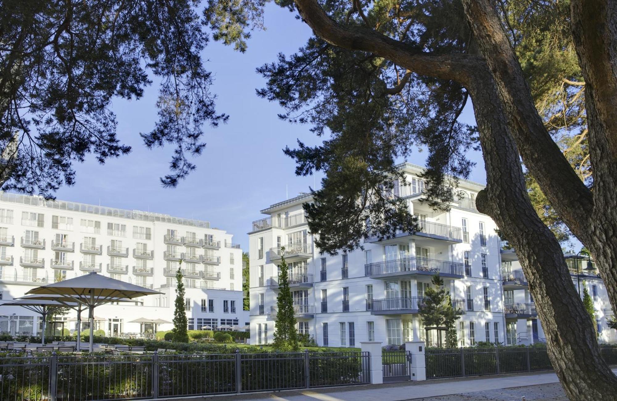 Steigenberger Grandhotel & Spa Heringsdorf Bagian luar foto The new residential buildings