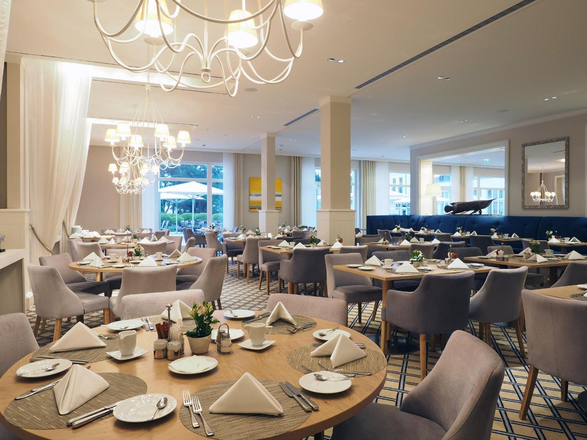 Steigenberger Grandhotel & Spa Heringsdorf Bagian luar foto The restaurant