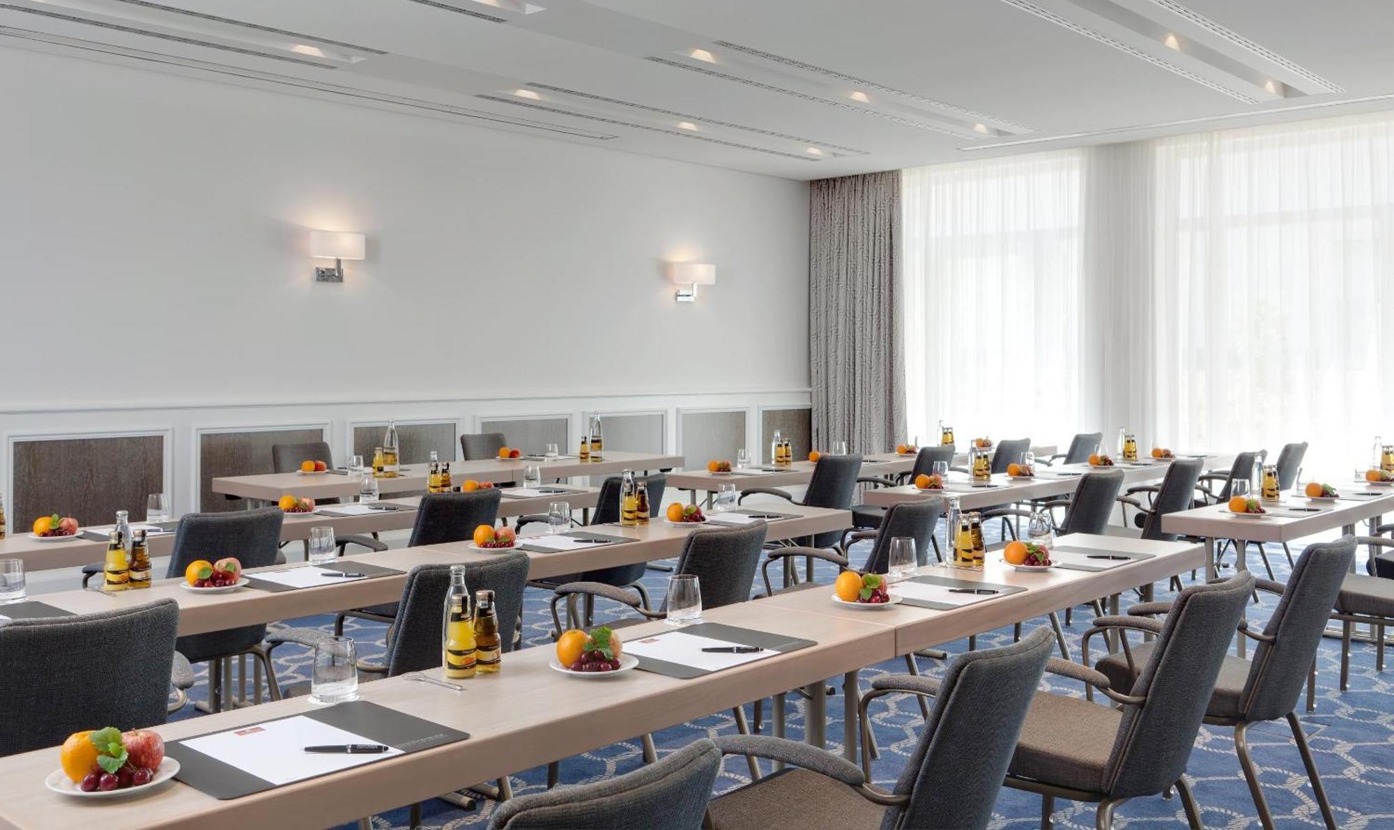 Steigenberger Grandhotel & Spa Heringsdorf Bagian luar foto Meeting room